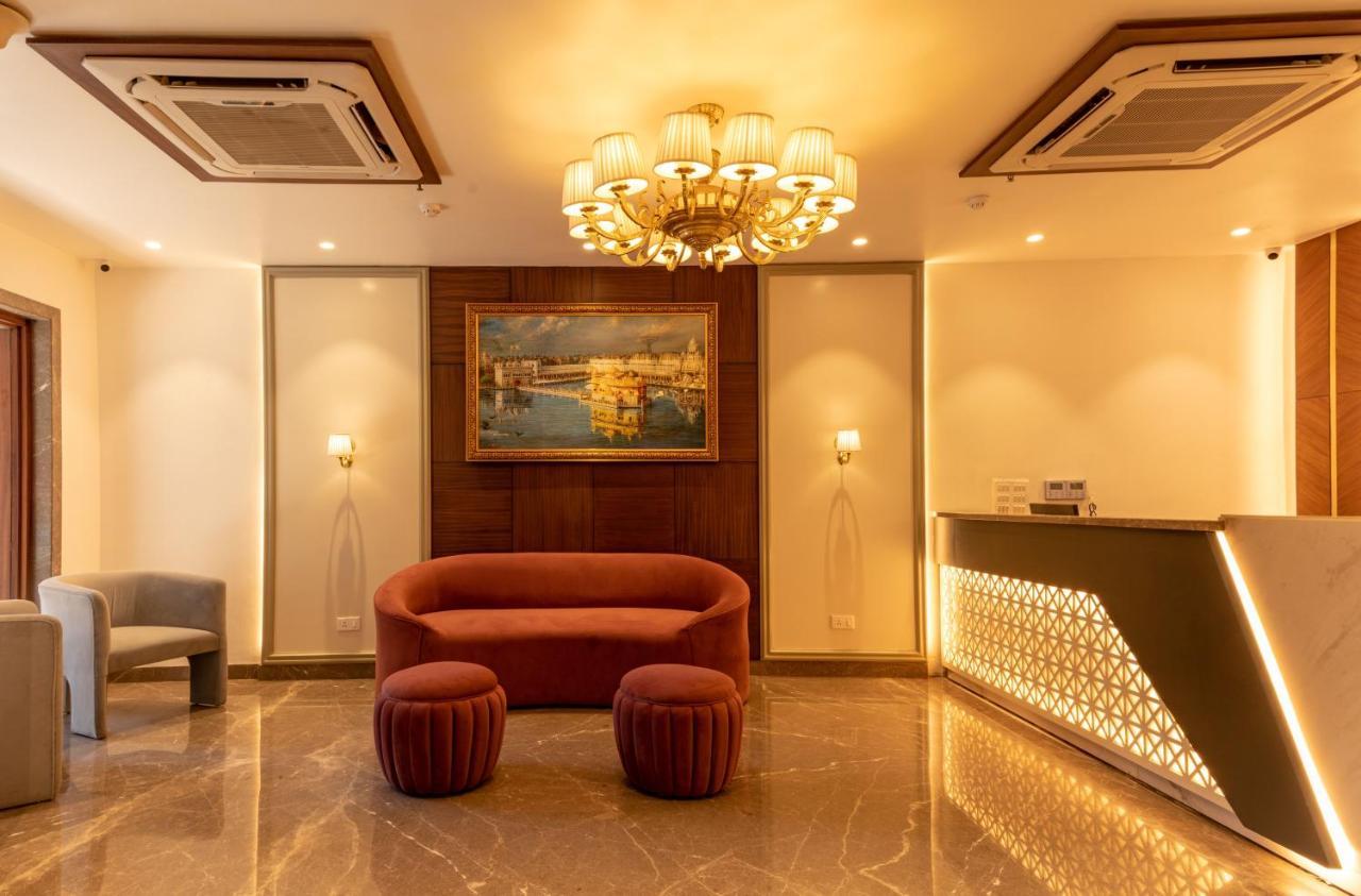 Hotel The Savode - Just 2 Mins From Golden Temple Амритсар Екстериор снимка
