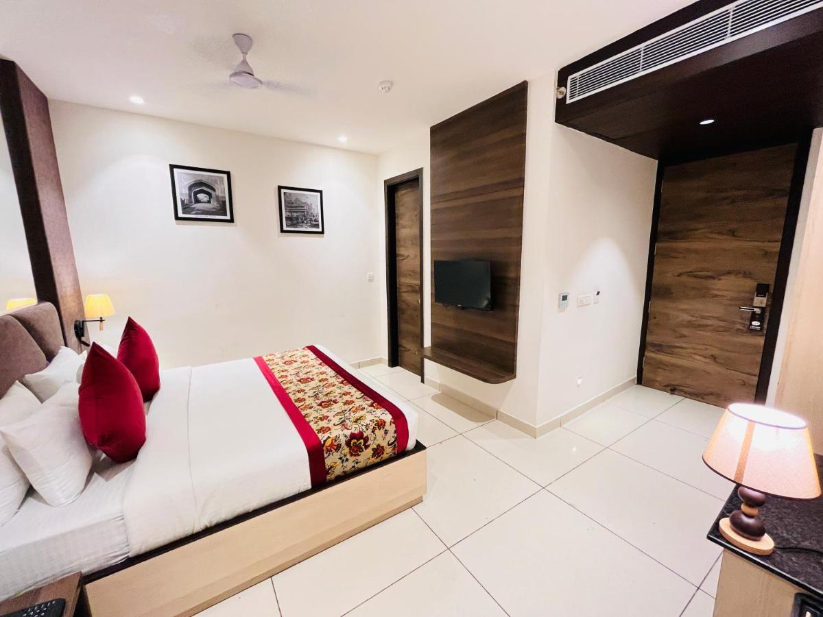 Hotel The Savode - Just 2 Mins From Golden Temple Амритсар Екстериор снимка