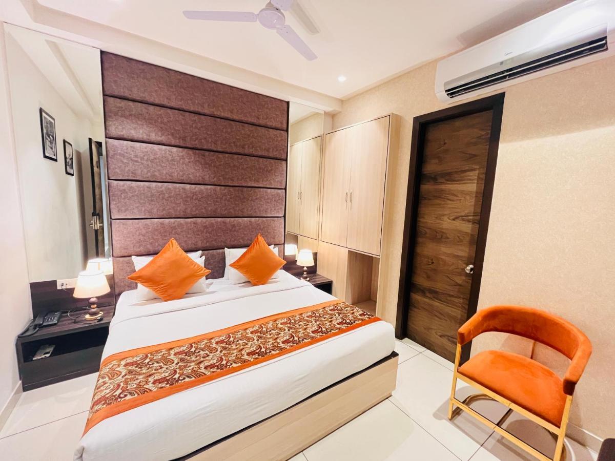 Hotel The Savode - Just 2 Mins From Golden Temple Амритсар Екстериор снимка
