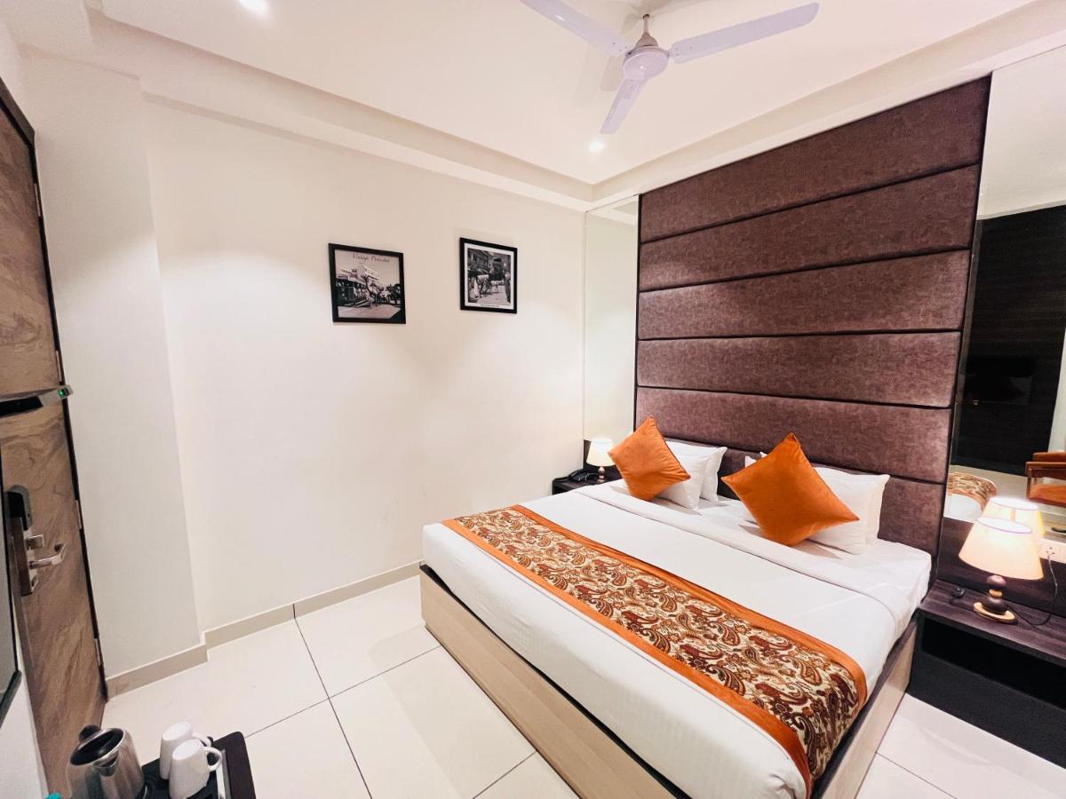 Hotel The Savode - Just 2 Mins From Golden Temple Амритсар Екстериор снимка